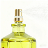100ml/3.4FL-OZ is a long-lasting oriental fragrance that is luxurious, preservative free, and alcohol free, suitable for evenings and special occasions. It is an ideal gift for men on Valentine&