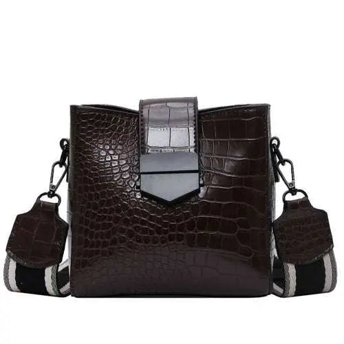 High Quality Fashion Small Messenger Bag For Young Women Maroon Asteria