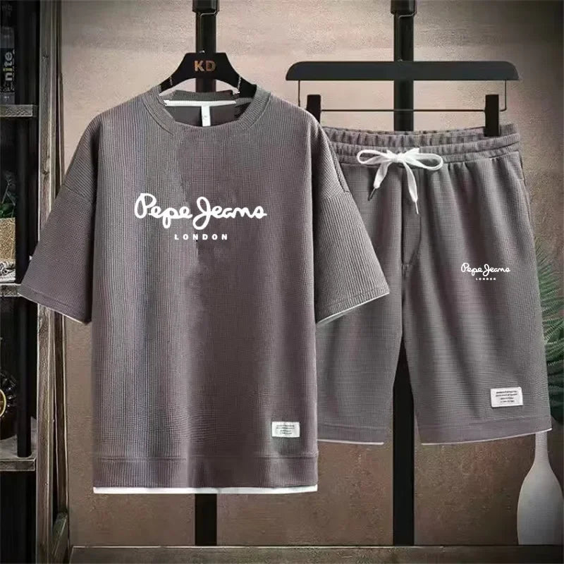 Fashionable casual T-shirt + shorts set for men. Men&