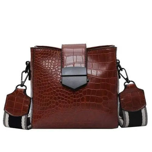 High Quality Fashion Small Messenger Bag For Young Women Maroon Asteria