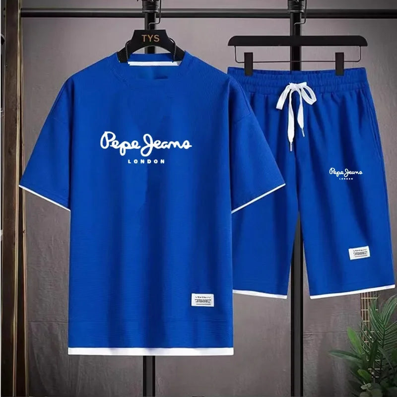 Fashionable casual T-shirt + shorts set for men. Men&