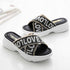 Chaussons épais à talons pour filles avec motifs de chats et lettres, style urbain élégant