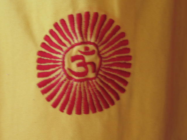 Yoga Bag - OMSutra OM Natraj Mat Bag - Duffel Alabaster