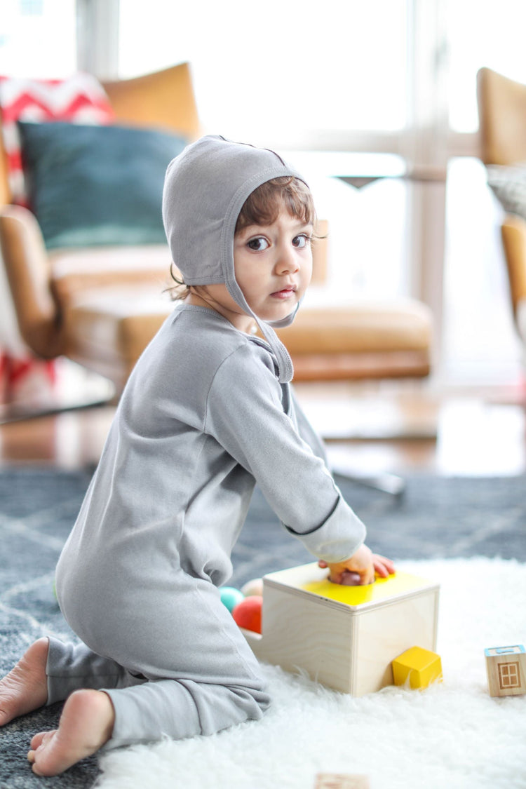 Smart Footed One-Piece + Bib - Gray Fuchsia Milo