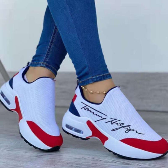 Chaussures femme casual wedges respirantes à semelle plate, parfaites pour la marche.