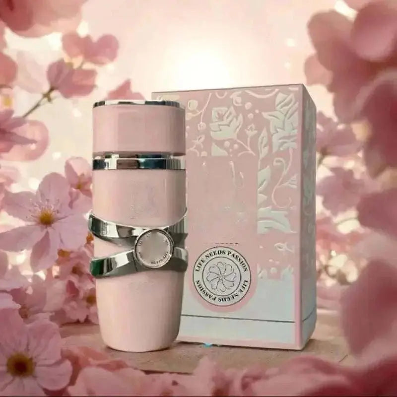 YARA Yala perfume is a gentle and sweet oriental flower and fruit flavor. Vanilla, musk, and amber finish, sweet and elegant, with a gentle and seductive Middle Eastern style. The pink bottle design is exquisite and romantic Khamik Shop Online