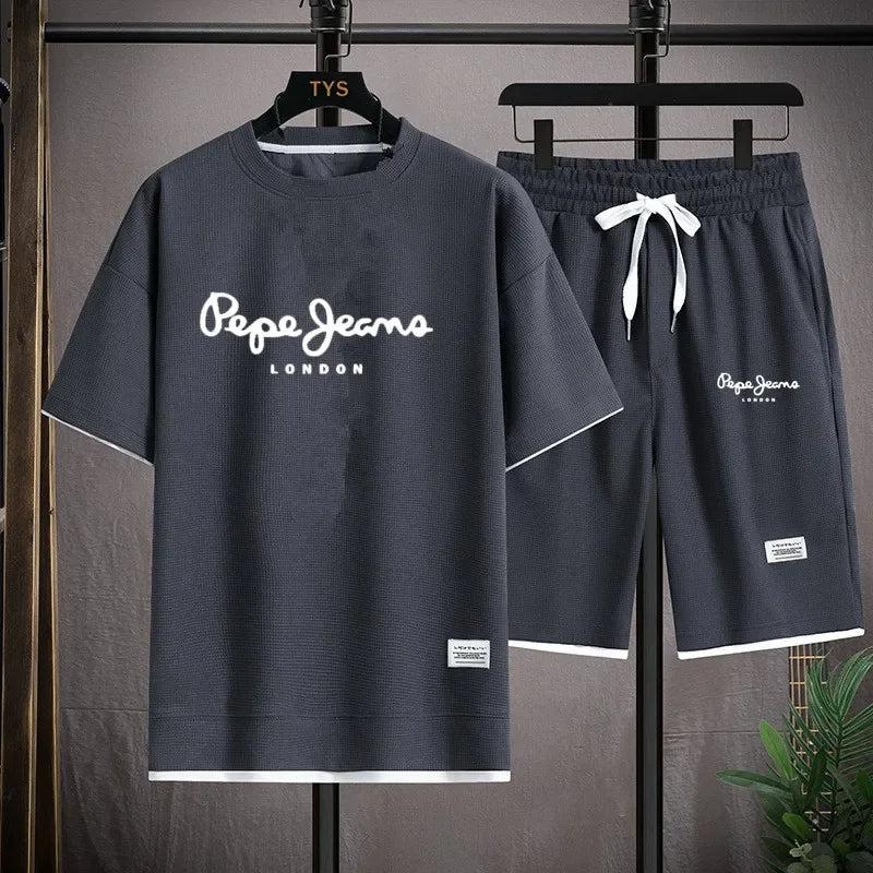 Fashionable casual T-shirt + shorts set for men. Men&