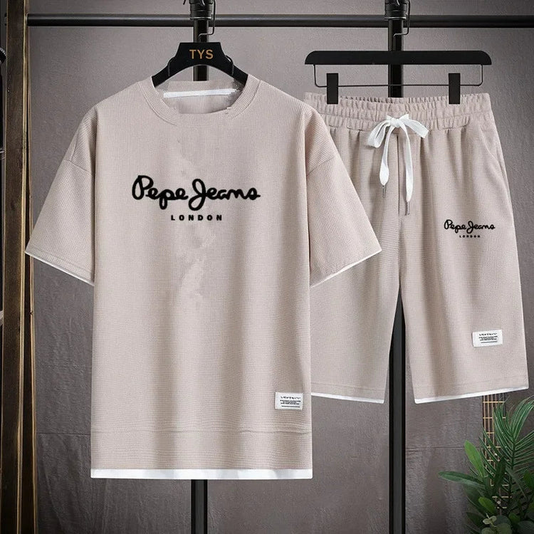 Fashionable casual T-shirt + shorts set for men. Men&
