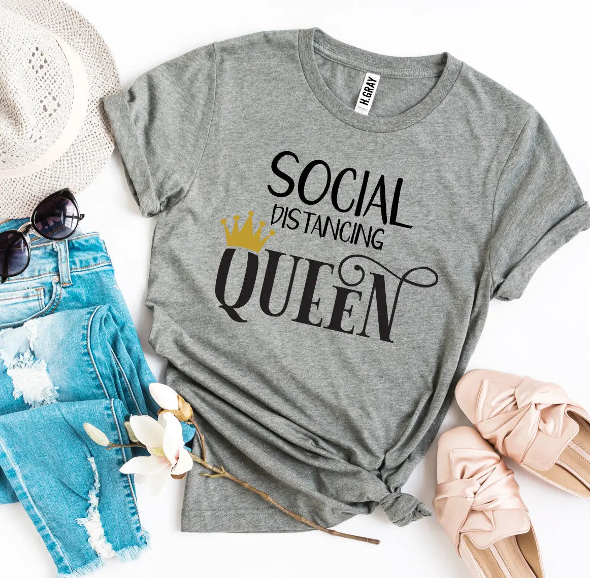Social Distancing Queen T-shirt Agate