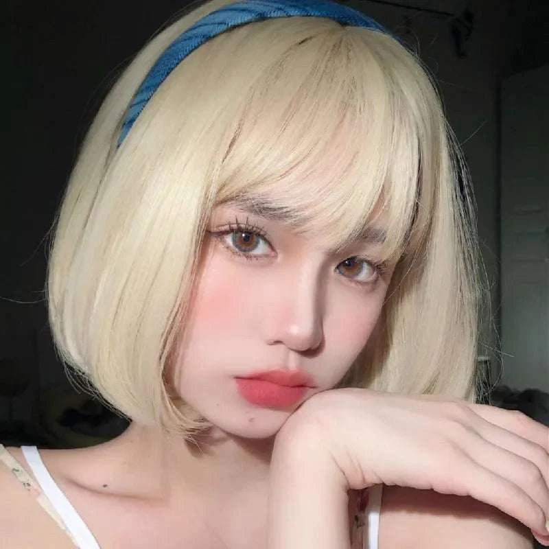 Perruque synthétique blonde courte style bob pour femme en soie haute température