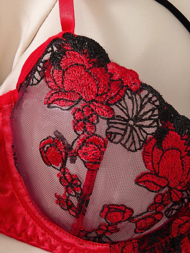A set of sexy Red lingerie, including a bra and panties with daisy patterns, as well as a comfortable home-style ZA825127 Khamik Shop Online