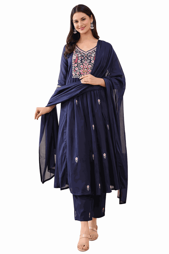 Ensemble kurta élégant pour femme moderne, parfait pour fêtes et occasions traditionnelles