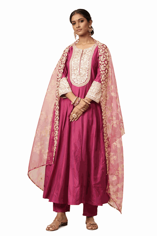 Ensemble ethnique kurta pant imprimé élégant pour femmes modernes